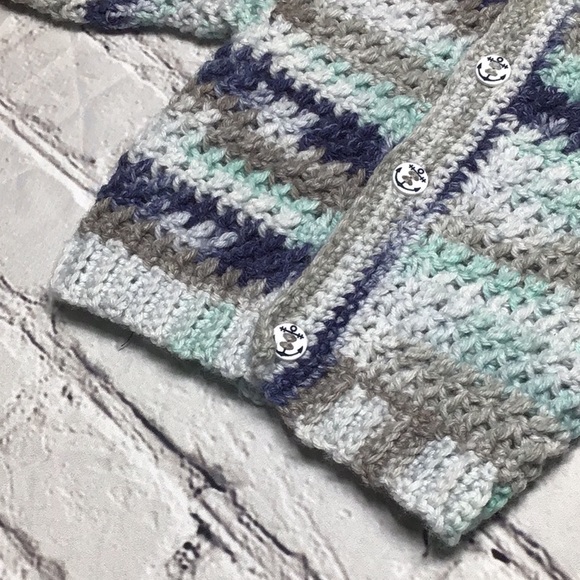 Beautiful Baby Sweater Crochet for 0-3m - Picture 4 of 4